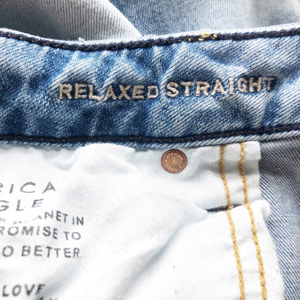 American Eagle Jeans Mens 36x32 Relaxed Straight Airflex+ Light Wash Distressed - Picture 6 of 10
